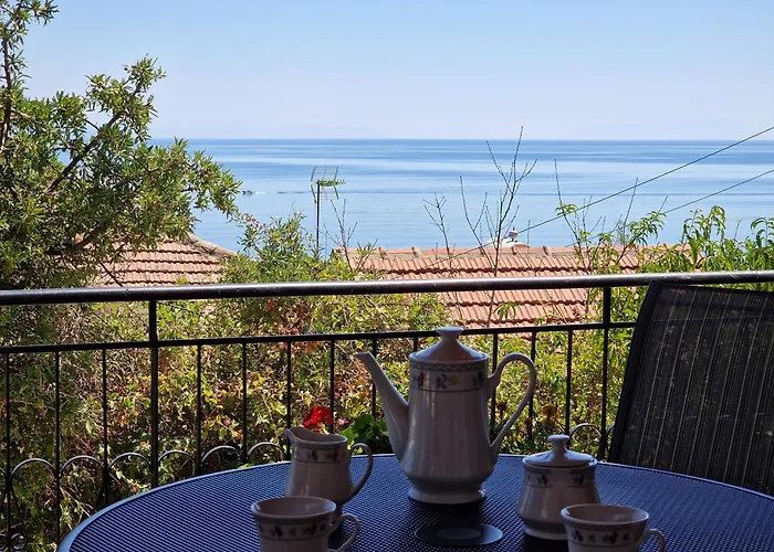 Dennis Seaview * Poros (Kefalonia)